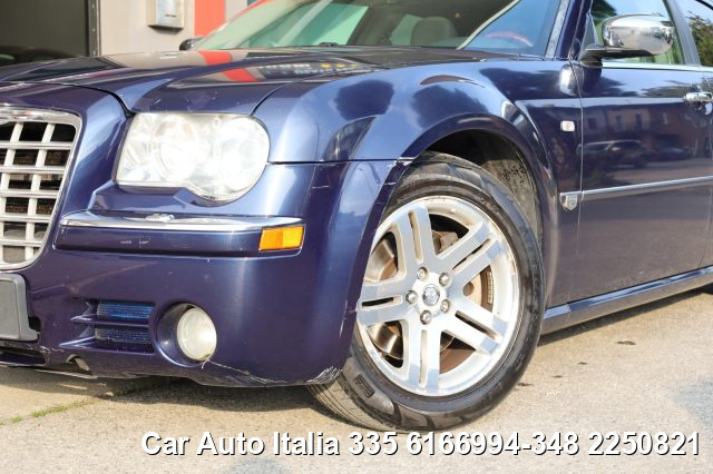 CHRYSLER 300C usata, con Fari Xenon