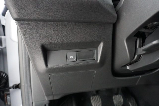 RENAULT Captur usata, con USB