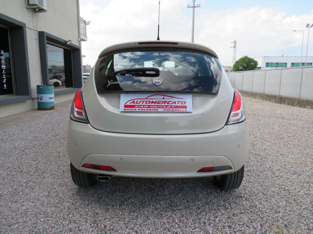 LANCIA Ypsilon usata, con Autoradio