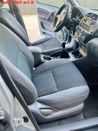 TOYOTA RAV 4 MY23 usata, con Lettore CD