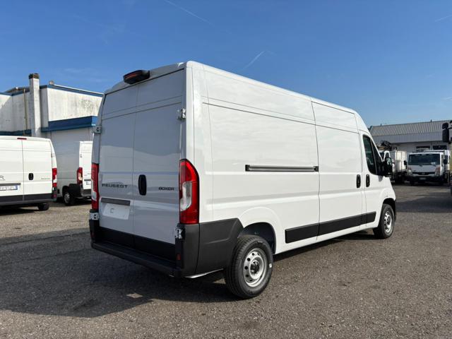 PEUGEOT Boxer usata, con Autoradio