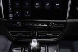 PORSCHE Macan usata, con Bracciolo