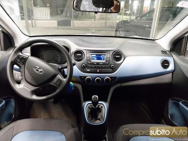 HYUNDAI i10 usata 21