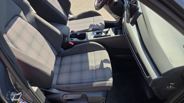 VOLKSWAGEN Golf usata, con Servosterzo