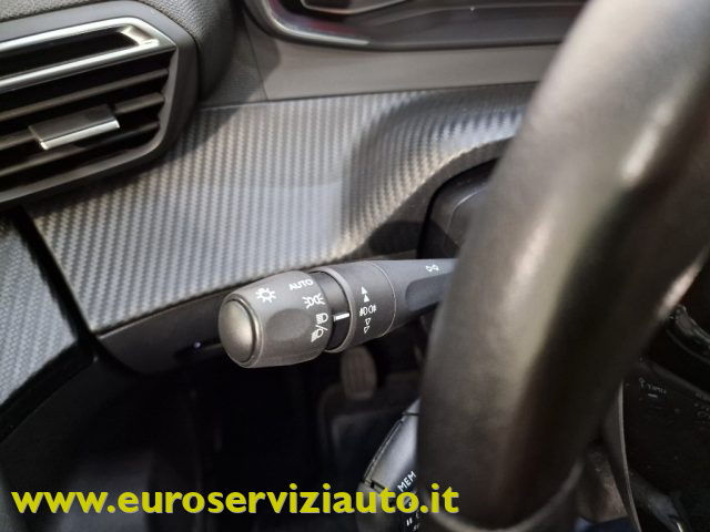 PEUGEOT 2008 usata, con Autoradio digitale