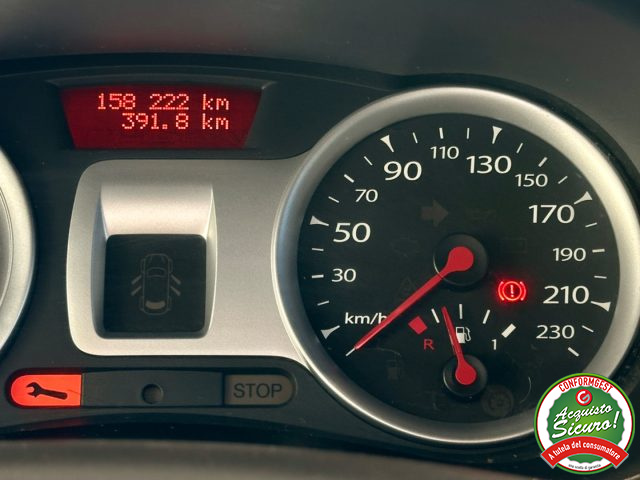 RENAULT Clio usata, con Volante in pelle