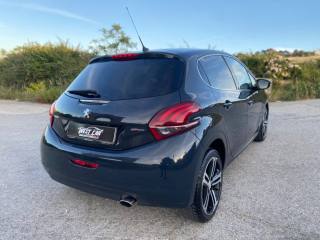 PEUGEOT 208 usata, con Cerchi in lega