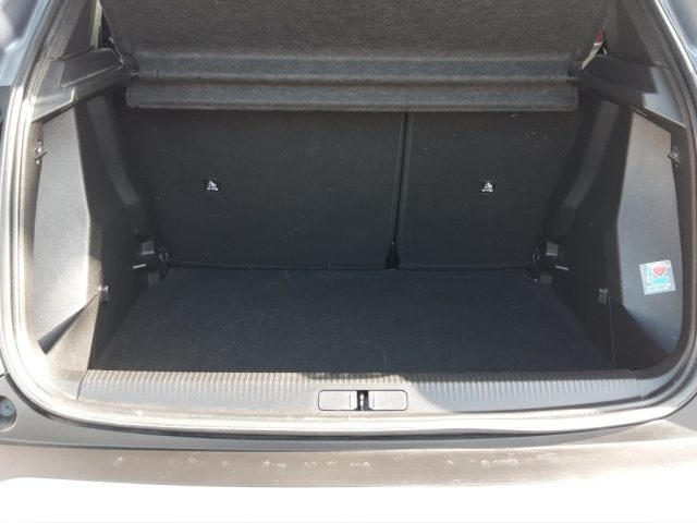 PEUGEOT 2008 usata, con Luci diurne LED