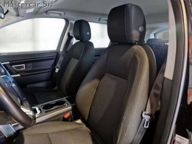 LAND ROVER Discovery Sport usata 9