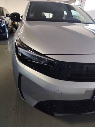 OPEL Corsa usata, con Sedile posteriore sdoppiato