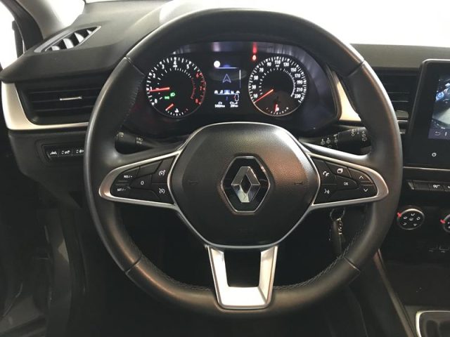 RENAULT Captur usata, con Bracciolo