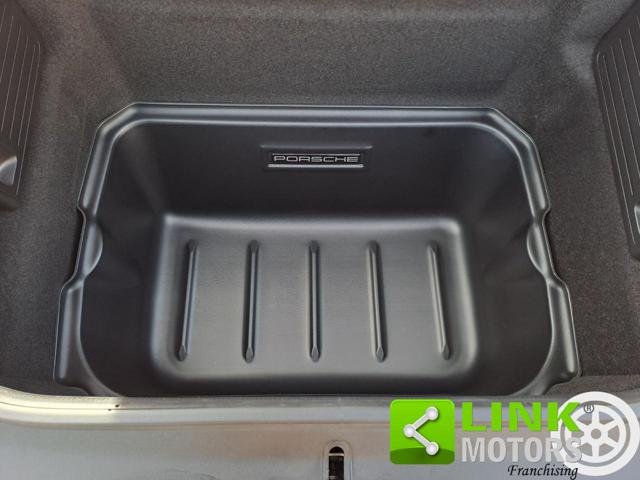 PORSCHE 718 Spyder usata 41