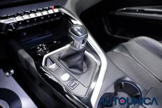 PEUGEOT 3008 usata, con Sensori di parcheggio posteriori