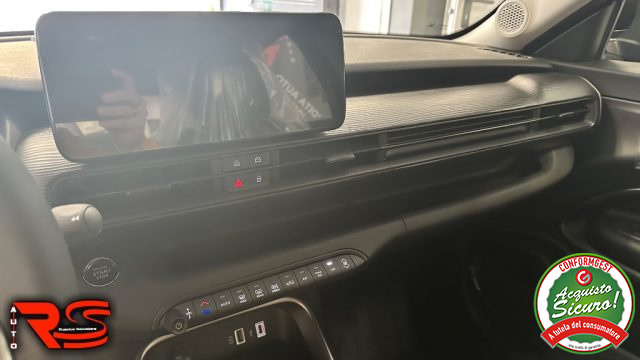 JEEP Avenger usata, con USB