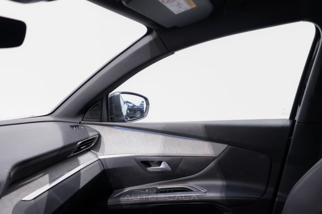 PEUGEOT 5008 usata, con Bracciolo
