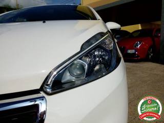 PEUGEOT 208 usata, con Airbag testa