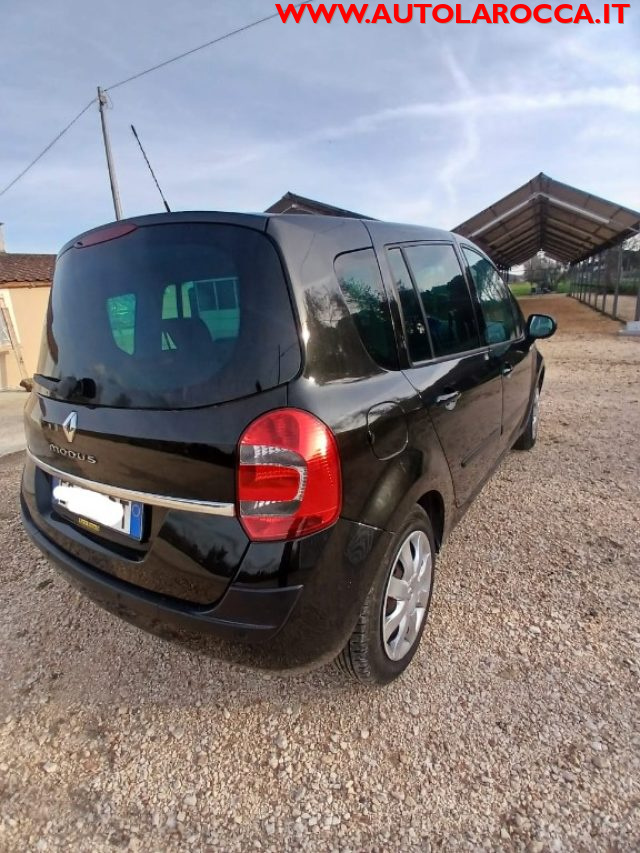 RENAULT Grand Modus usata, con Autoradio