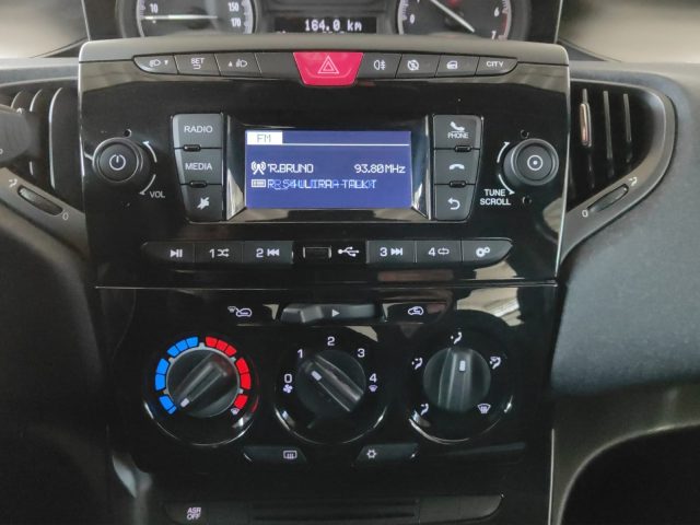 LANCIA Ypsilon usata 11