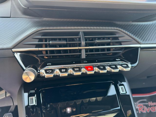 PEUGEOT 2008 usata, con Controllo automatico clima