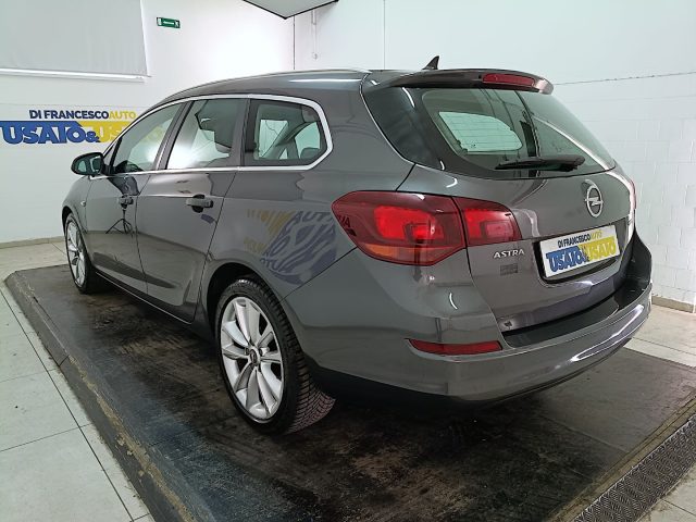 OPEL Astra usata, con Airbag