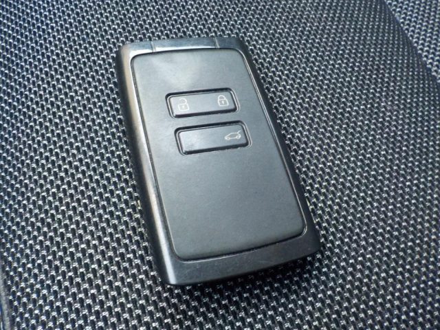 RENAULT Captur usata, con Sensori di parcheggio anteriori