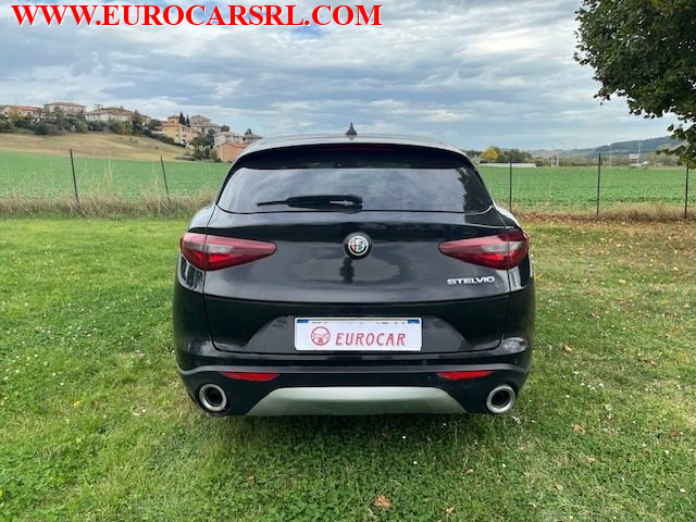 ALFA ROMEO Stelvio usata, con Autoradio