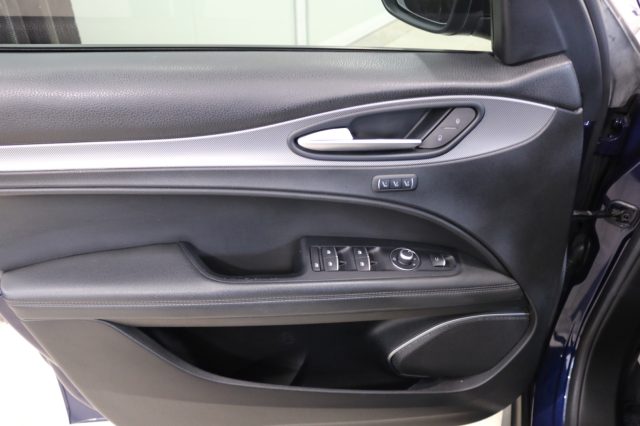 ALFA ROMEO Stelvio usata, con Regolazione elettrica sedili