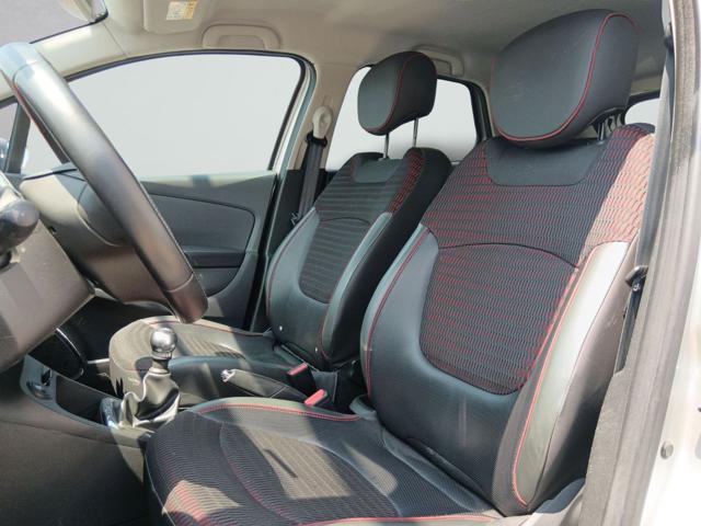 RENAULT Captur usata, con Autoradio