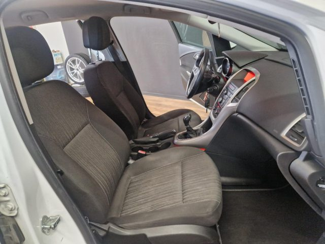OPEL Astra usata, con Servosterzo