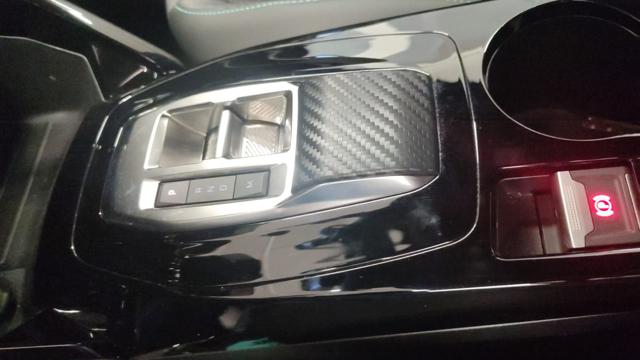 PEUGEOT 2008 usata, con Park Distance Control