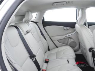 VOLVO V40 Cross Country usata 10
