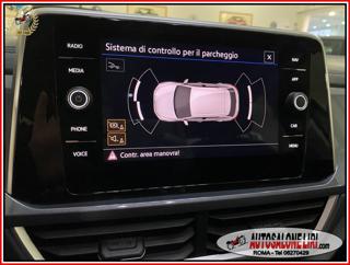 VOLKSWAGEN T-Roc usata, con USB