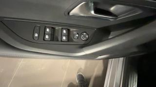 PEUGEOT 2008 usata, con Touch screen