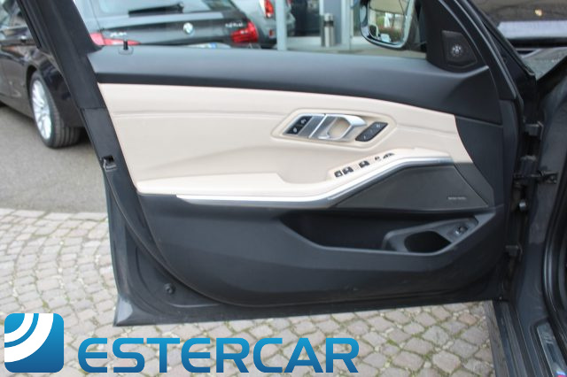 BMW 320 usata, con Fari Xenon