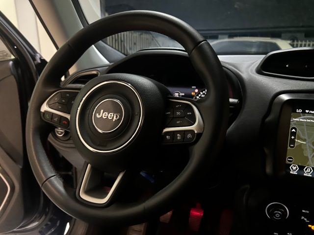 JEEP Renegade usata, con USB