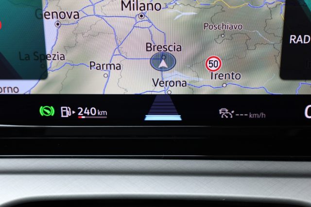 VOLKSWAGEN Golf Variant usata, con Fari LED