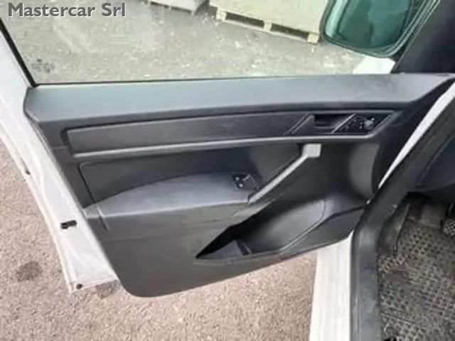 VOLKSWAGEN Caddy usata 12