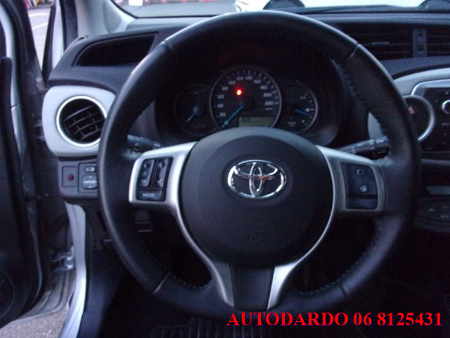TOYOTA Yaris usata 17