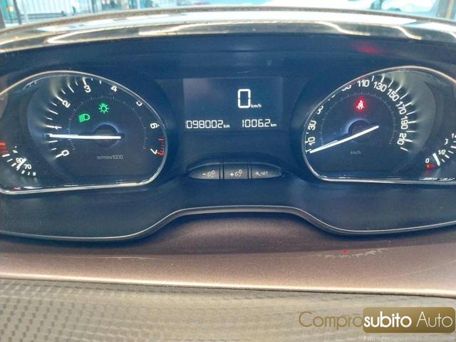 PEUGEOT 2008 usata 21