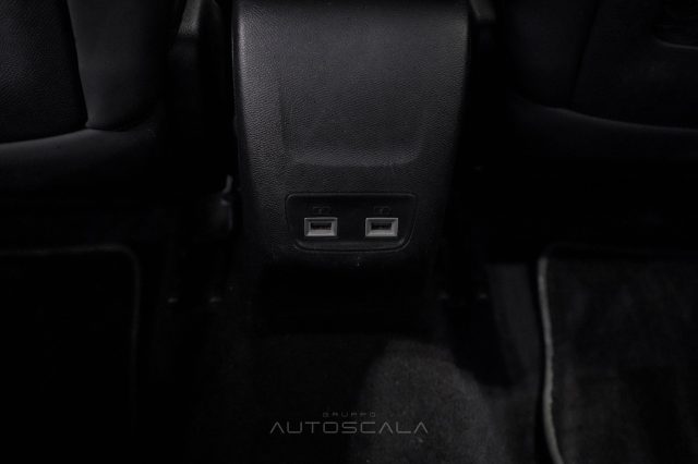 PEUGEOT 208 usata, con Sensori di parcheggio posteriori