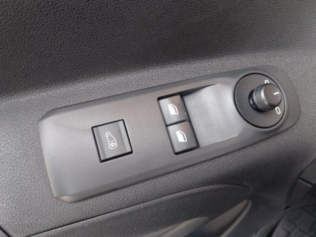 FIAT Doblo usata, con Monitoraggio pressione pneumatici