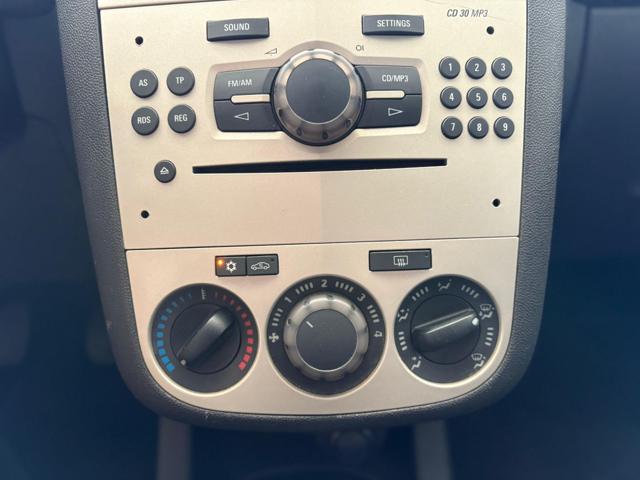 OPEL Corsa usata, con Isofix
