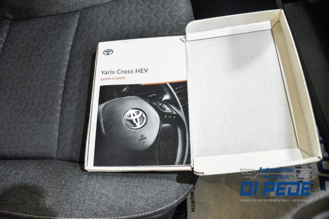 TOYOTA Yaris Cross usata, con Sensore di pioggia