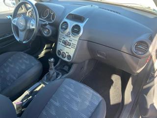 OPEL Corsa usata, con Autoradio