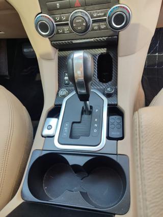 LAND ROVER Discovery usata, con Gancio traino