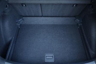 VOLKSWAGEN Taigo usata, con Airbag testa