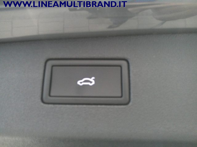 VOLKSWAGEN Tiguan usata, con Fari LED