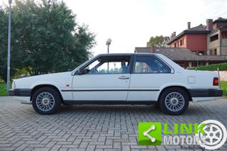 VOLVO 780 usata, con Luci diurne