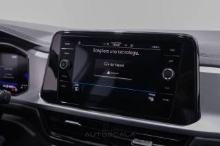 VOLKSWAGEN T-Roc usata, con Autoradio digitale
