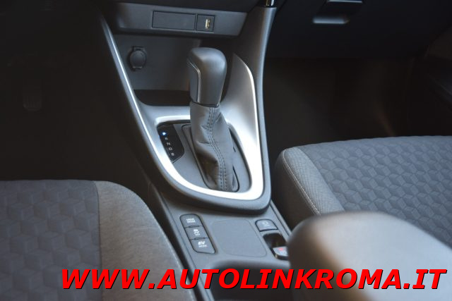 TOYOTA Yaris usata, con Bluetooth